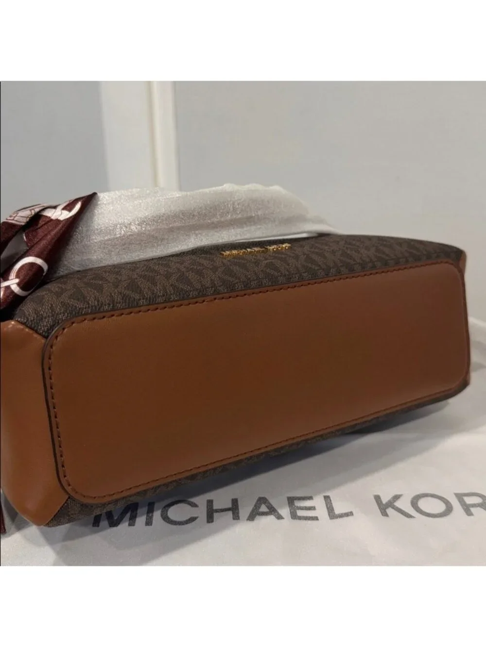 Michael Kors Bag Jet Set Signature Brown Leather Satchel Crossbody